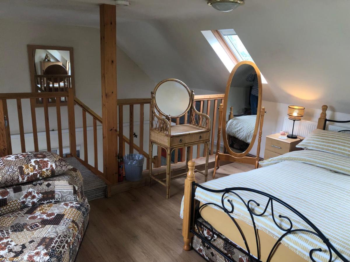 Lake View Romantic Retreat Aberystwyth Esterno foto